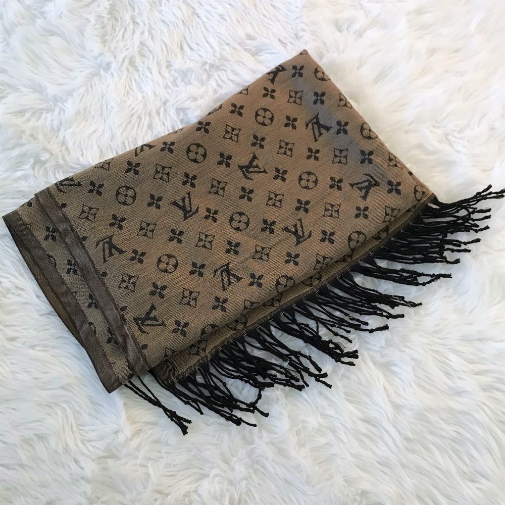 Louis Vuitton scarf